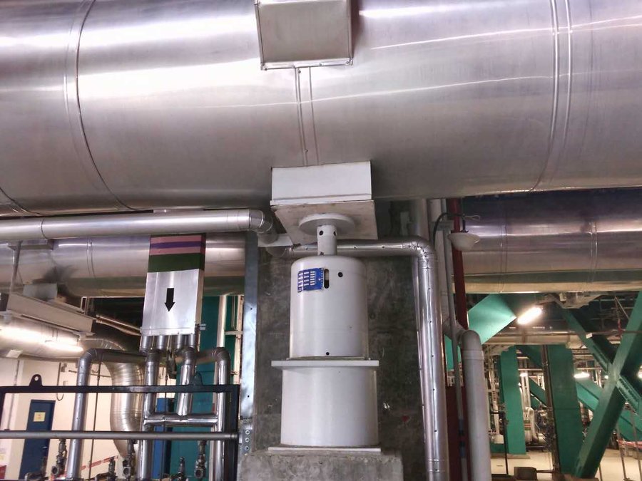 Rigid and spring pipe supports in service on insulated process piping